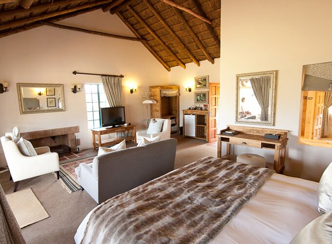 African Hills Safari Lodge